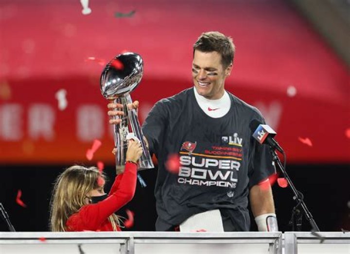 How many times has Tom Brady beaten the Kansas City Chiefs?