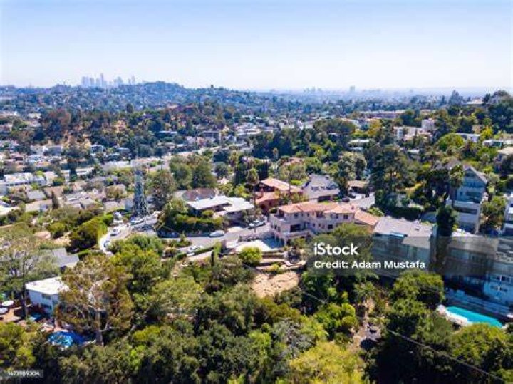 Is Los Feliz a nice neighborhood?