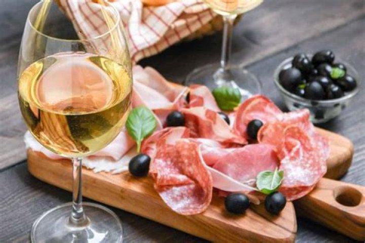 What wine goes with picadillo?
